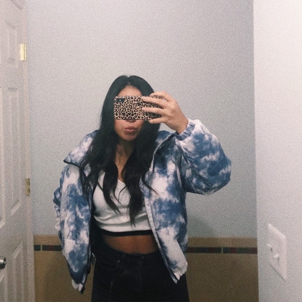 Tie Dye Cloud Puffer Jacket